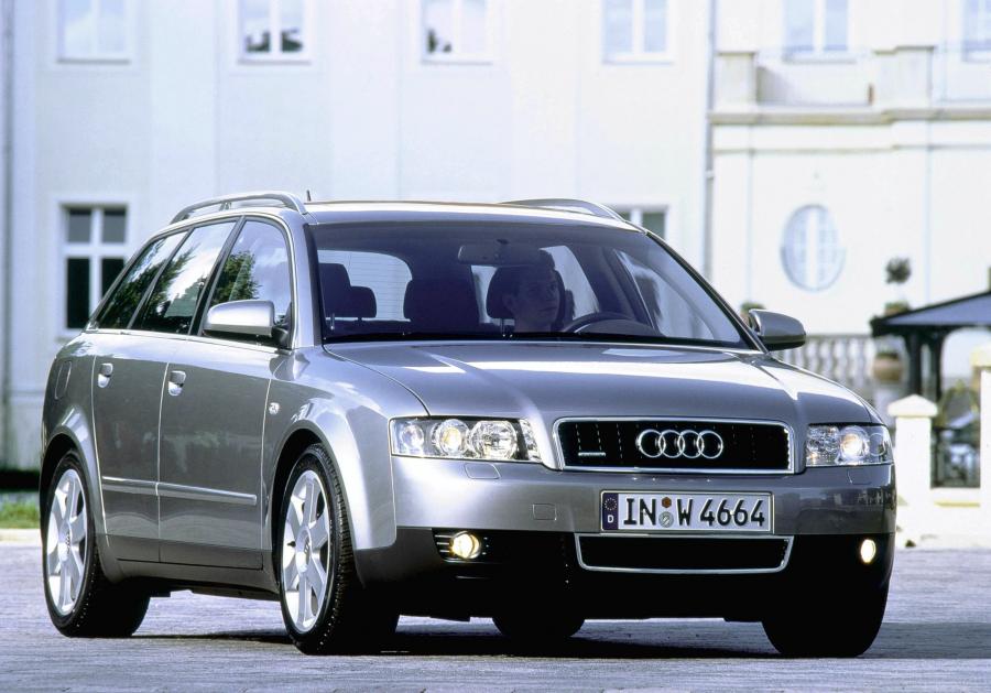  Audi A4 3.0 Quattro Avant (B6,8E) 2001 года  (фото 3 из 16)